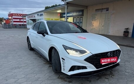 Hyundai Sonata VIII, 2019 год, 1 990 000 рублей, 2 фотография