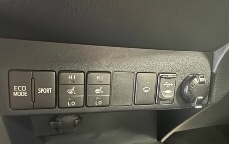 Toyota RAV4, 2013 год, 2 099 000 рублей, 10 фотография