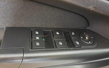 Opel Zafira B, 2011 год, 1 100 000 рублей, 23 фотография