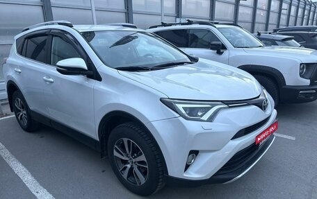 Toyota RAV4, 2019 год, 2 349 000 рублей, 3 фотография