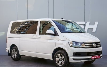 Volkswagen Caravelle T6 рестайлинг, 2019 год, 3 585 000 рублей, 1 фотография