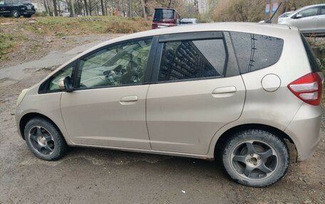 Honda Fit III, 2010 год, 490 000 рублей, 4 фотография