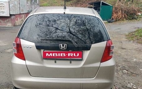 Honda Fit III, 2010 год, 490 000 рублей, 2 фотография