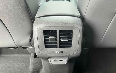 Volkswagen T-Cross I, 2022 год, 1 790 000 рублей, 11 фотография