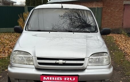 Chevrolet Niva I рестайлинг, 2004 год, 228 000 рублей, 3 фотография