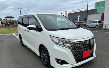 Toyota Esquire I, 2021 год, 2 100 000 рублей, 3 фотография