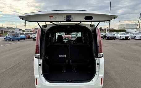 Toyota Esquire I, 2021 год, 2 100 000 рублей, 6 фотография