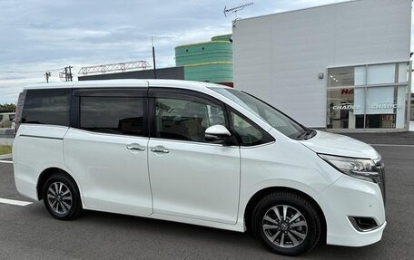 Toyota Esquire I, 2021 год, 2 100 000 рублей, 9 фотография