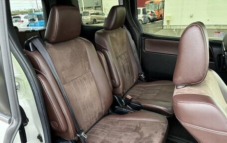 Toyota Esquire I, 2021 год, 2 100 000 рублей, 25 фотография