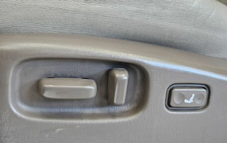 Toyota Land Cruiser Prado 90 рестайлинг, 2001 год, 1 589 000 рублей, 16 фотография