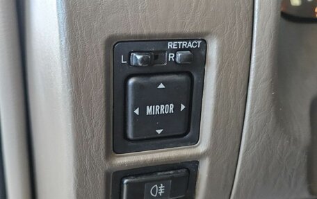 Toyota Land Cruiser Prado 90 рестайлинг, 2001 год, 1 589 000 рублей, 15 фотография