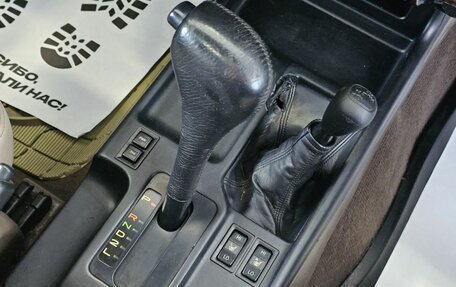 Toyota Land Cruiser Prado 90 рестайлинг, 2001 год, 1 589 000 рублей, 27 фотография