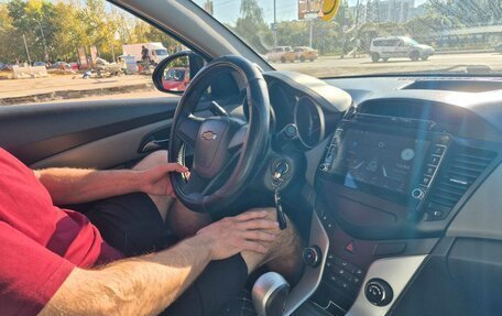 Chevrolet Cruze II, 2010 год, 385 000 рублей, 4 фотография