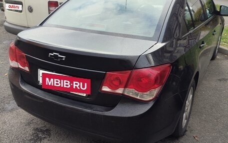 Chevrolet Cruze II, 2010 год, 385 000 рублей, 2 фотография