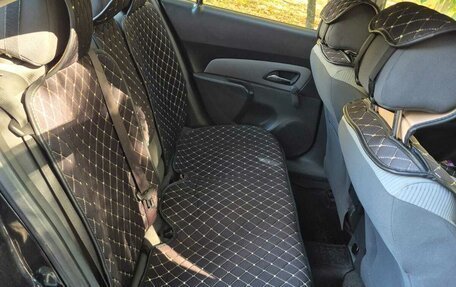 Chevrolet Cruze II, 2010 год, 385 000 рублей, 6 фотография