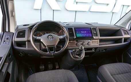 Volkswagen Caravelle T6 рестайлинг, 2019 год, 3 585 000 рублей, 6 фотография