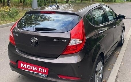 Hyundai Solaris II рестайлинг, 2015 год, 1 300 000 рублей, 3 фотография