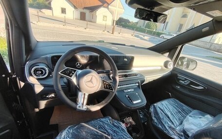 Mercedes-Benz V-Класс, 2025 год, 13 500 000 рублей, 3 фотография