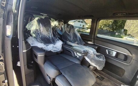 Mercedes-Benz V-Класс, 2025 год, 13 500 000 рублей, 4 фотография