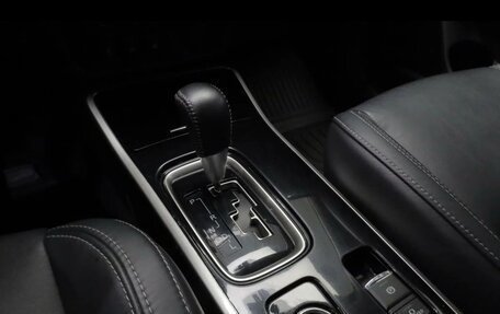 Mitsubishi Outlander III рестайлинг 3, 2019 год, 2 300 000 рублей, 12 фотография