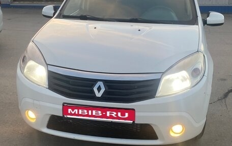 Renault Sandero I, 2012 год, 520 000 рублей, 2 фотография
