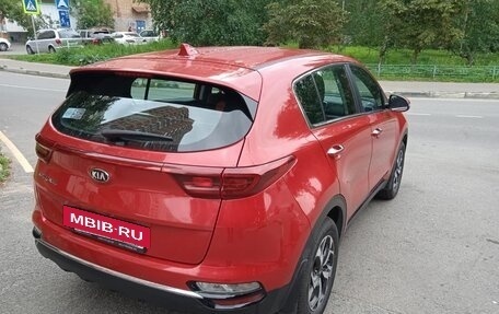 KIA Sportage IV рестайлинг, 2019 год, 2 450 000 рублей, 3 фотография