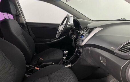 Hyundai Solaris II рестайлинг, 2015 год, 890 000 рублей, 13 фотография