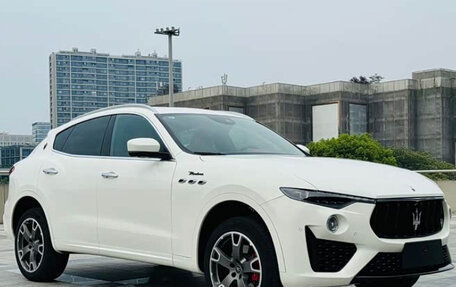 Maserati Levante I, 2023 год, 6 135 000 рублей, 3 фотография