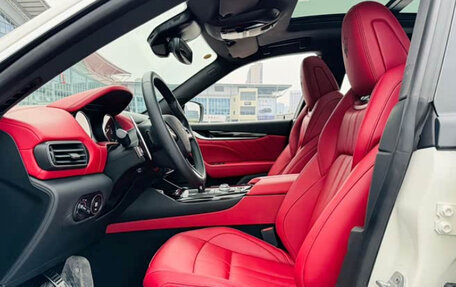 Maserati Levante I, 2023 год, 6 135 000 рублей, 9 фотография