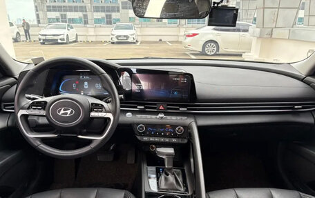 Hyundai Elantra, 2025 год, 1 630 000 рублей, 6 фотография