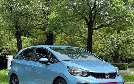 Honda Fit, 2022 год, 965 000 рублей, 2 фотография