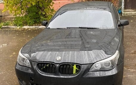 BMW 5 серия, 2003 год, 900 000 рублей, 1 фотография