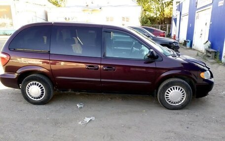 Chrysler Voyager IV, 2003 год, 490 000 рублей, 2 фотография