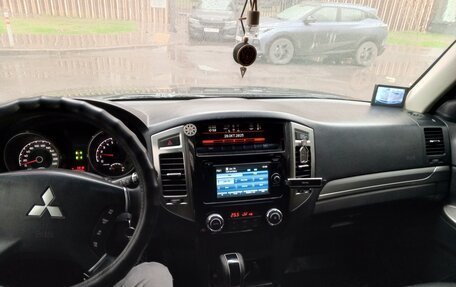 Mitsubishi Pajero IV, 2015 год, 2 190 000 рублей, 7 фотография