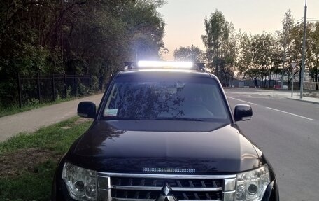 Mitsubishi Pajero IV, 2015 год, 2 190 000 рублей, 3 фотография