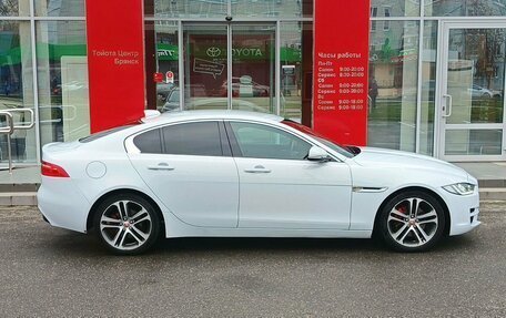 Jaguar XE I рестайлинг, 2016 год, 1 900 000 рублей, 4 фотография