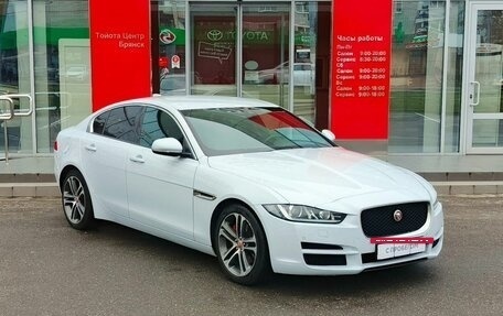 Jaguar XE I рестайлинг, 2016 год, 1 900 000 рублей, 3 фотография
