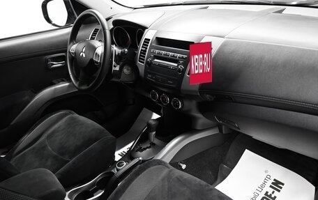 Mitsubishi Outlander III рестайлинг 3, 2010 год, 1 180 000 рублей, 14 фотография