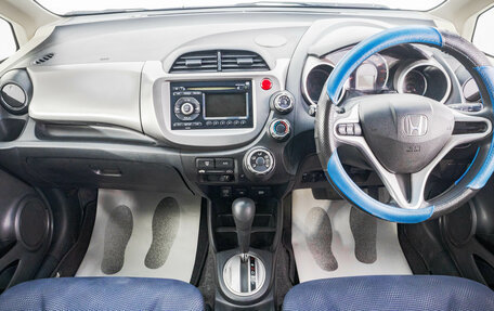 Honda Fit III, 2011 год, 899 000 рублей, 10 фотография