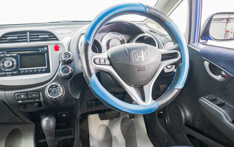 Honda Fit III, 2011 год, 899 000 рублей, 17 фотография