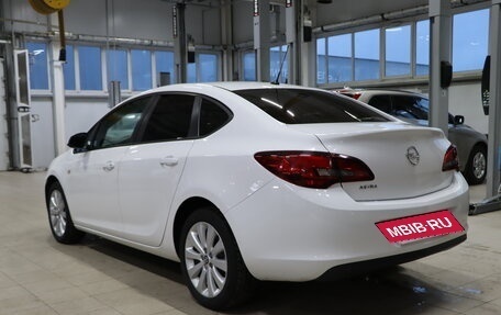 Opel Astra J, 2013 год, 599 990 рублей, 6 фотография