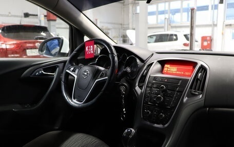 Opel Astra J, 2013 год, 599 990 рублей, 10 фотография