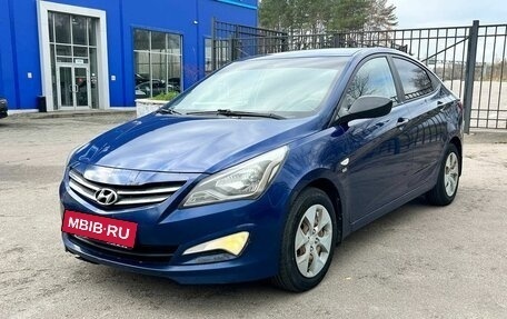 Hyundai Solaris II рестайлинг, 2015 год, 550 000 рублей, 1 фотография