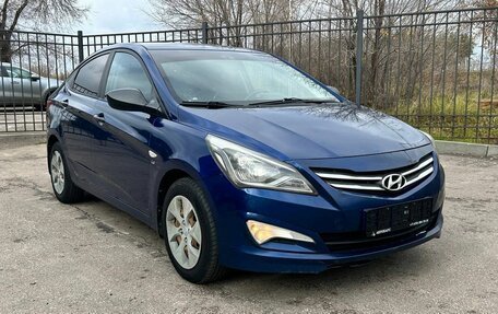 Hyundai Solaris II рестайлинг, 2015 год, 550 000 рублей, 3 фотография