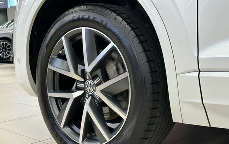 Volkswagen Touareg III, 2018 год, 4 950 000 рублей, 6 фотография