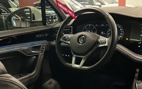 Volkswagen Touareg III, 2018 год, 4 950 000 рублей, 21 фотография