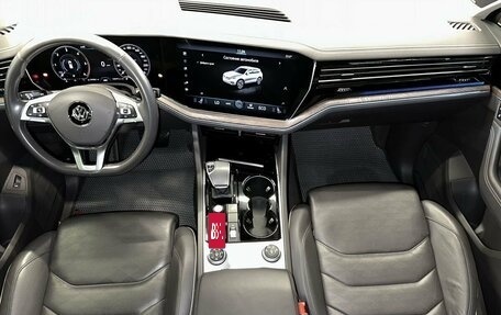 Volkswagen Touareg III, 2018 год, 4 950 000 рублей, 12 фотография