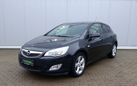 Opel Astra J, 2011 год, 560 000 рублей, 1 фотография