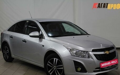 Chevrolet Cruze II, 2013 год, 730 000 рублей, 3 фотография