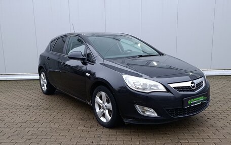 Opel Astra J, 2011 год, 560 000 рублей, 3 фотография
